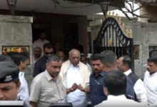 Kharge summons top Karnataka leaders to Delhi to resolve leadership tussle