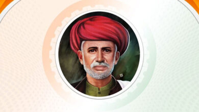 Tributes paid to Mahatma Jyotirao Phule on 135th death anniversary in Hyderabad