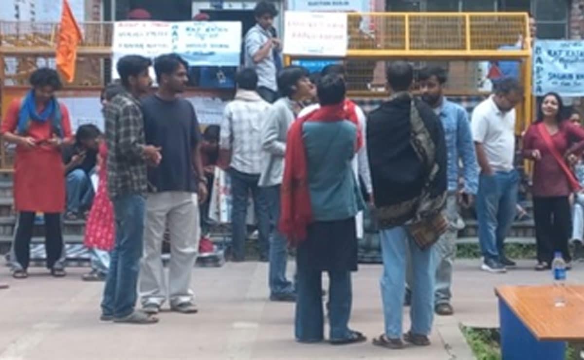 Left alliance leading in JNU Student Union elections; ABVP ahead on one seat