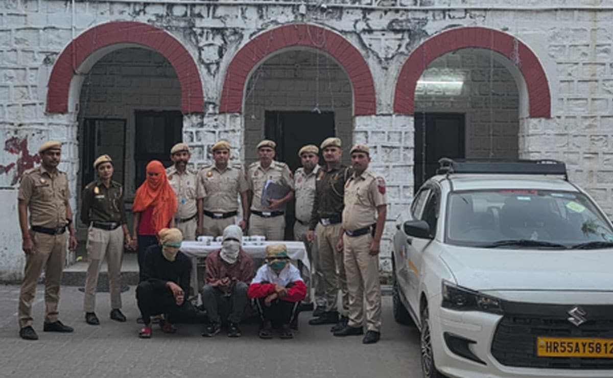 Delhi Police solve robbery case within 48 hours, arrest four