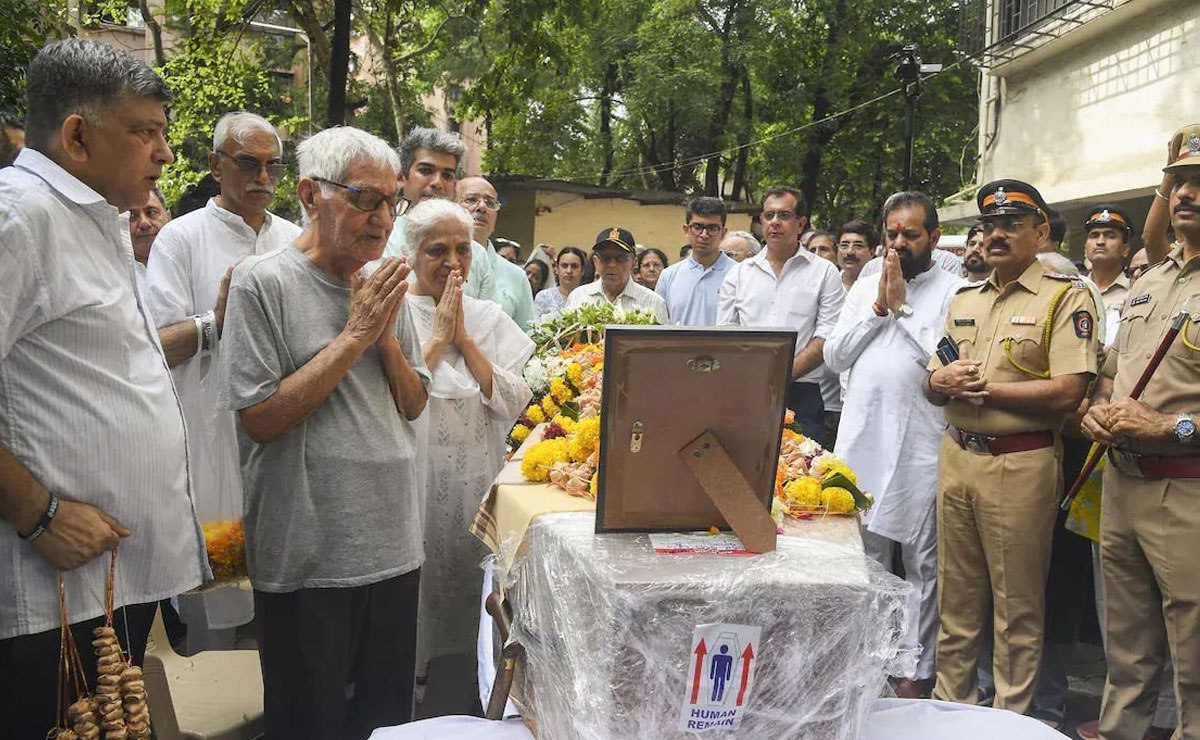 Air India crash: SC issues notice on plea of pilot’s 91-year-old father for judicial probe