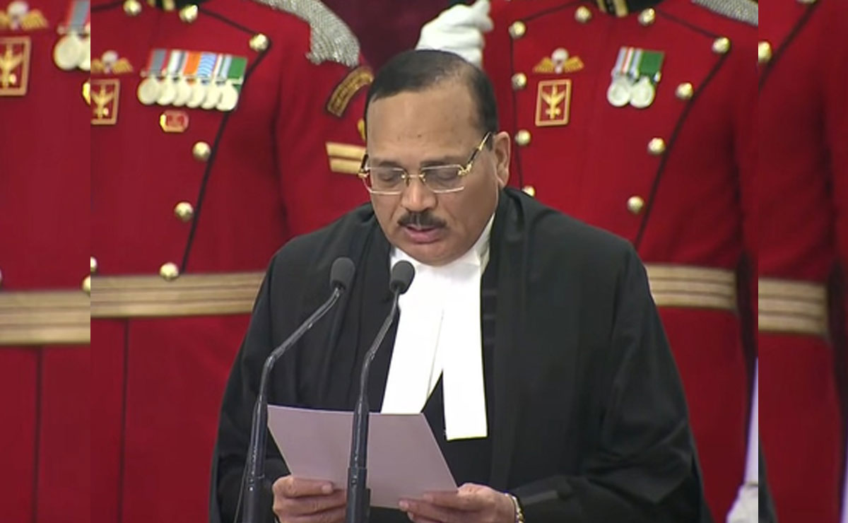 Justice Surya Kant sworn in as 53rd CJI; takes oath in Hindi