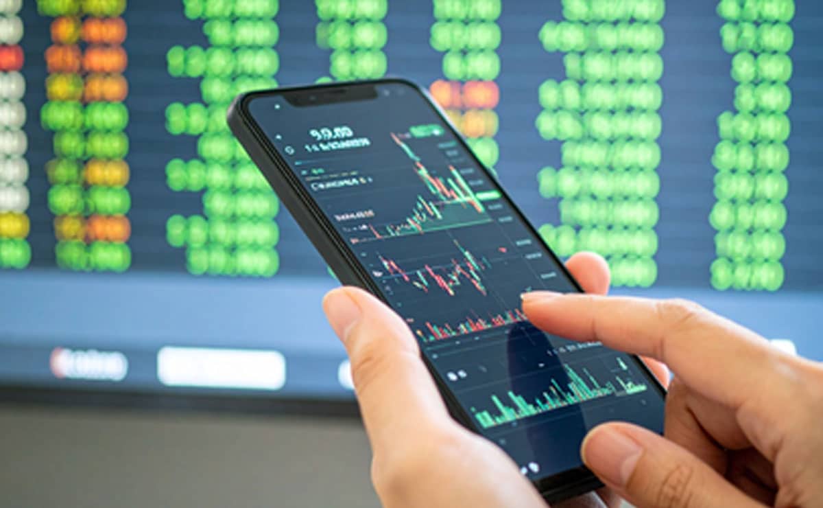 Sensex, Nifty open flat with slight losses amid weak global cues