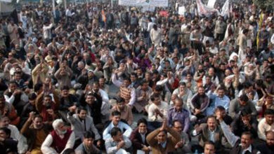 Pakistan: Lawyers hold protest against 27th Constitutional Amendment in Karachi
