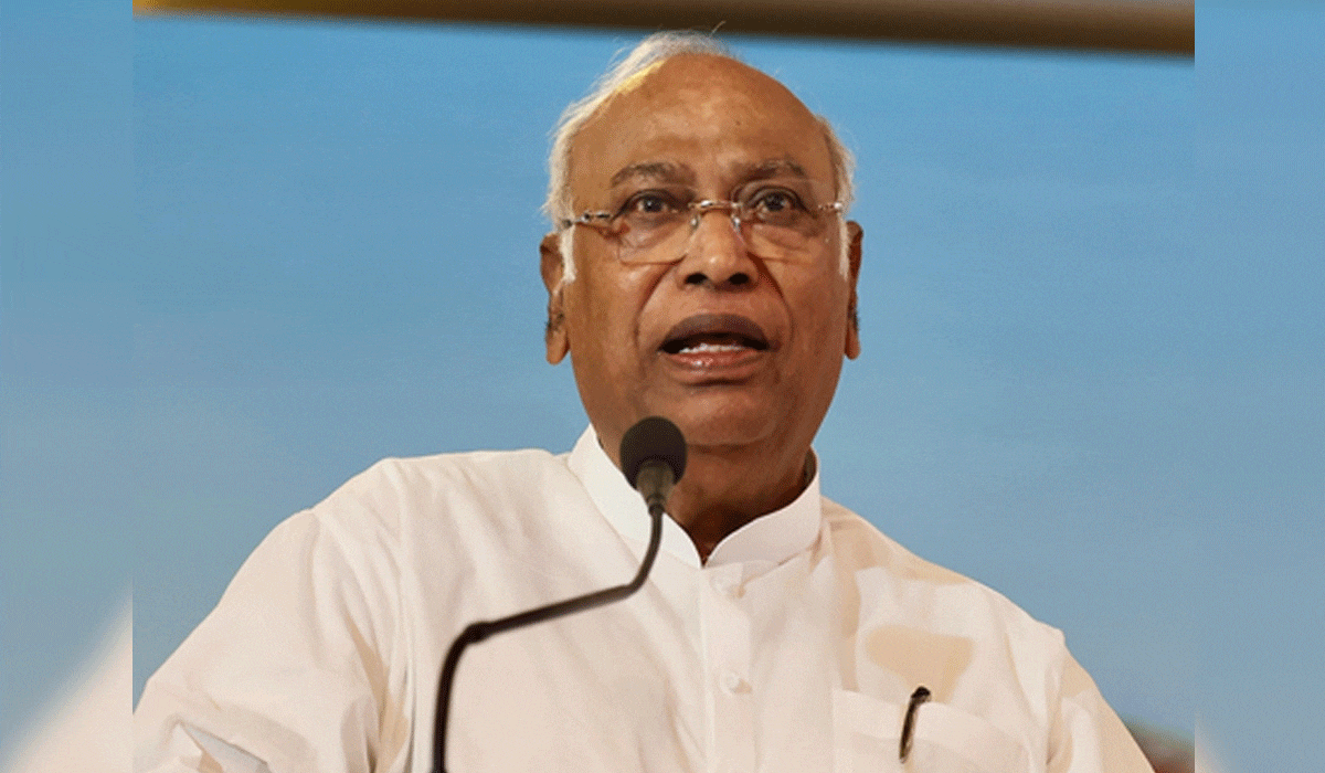 Mahagathbandhan will free Bihar from 20 years of a helpless system: Cong chief