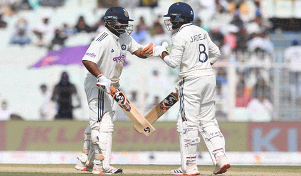 1st Test: Harmer picks four as India bundled out for 189, lead South Africa by 30 runs