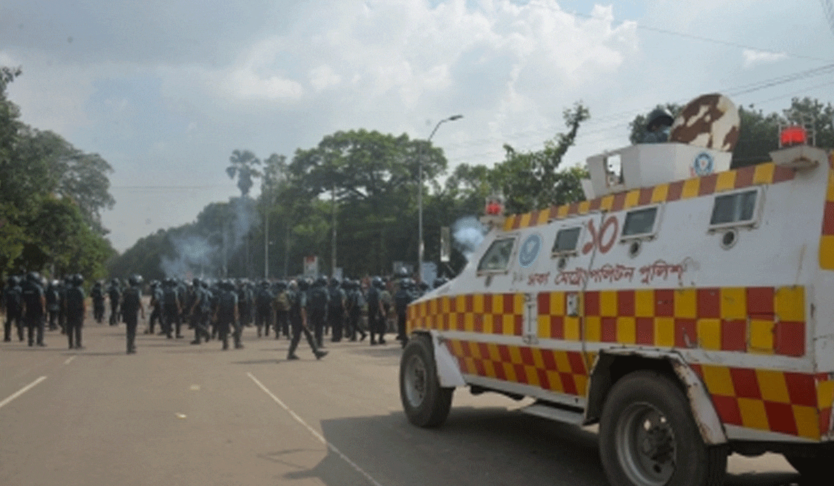 Bangladesh police arrest 21 Awami League leaders protesting against Sheikh Hasina's trial