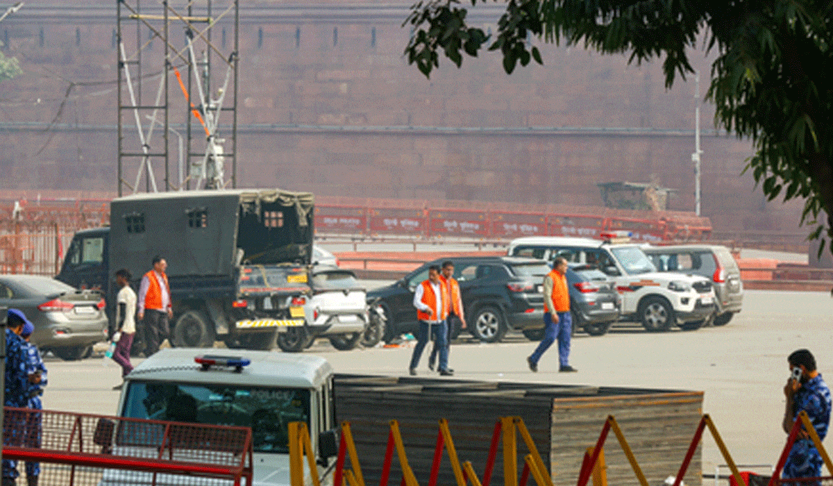 Delhi blast attacker Dr Umar assembled bomb in Red Fort parking: Sources