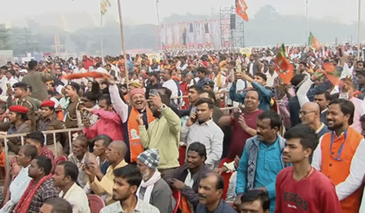 Bihar CM oath ceremony: Thousands gather at Gandhi Maidan with placards, scarves featuring PM Modi, Nitish Kumar