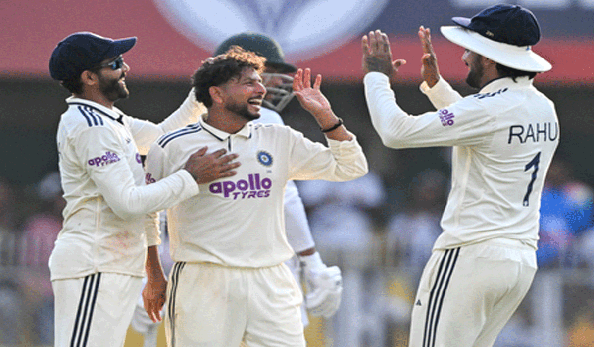 2nd Test: Kuldeep picks three as persistent India keep South Africa to 247/6
