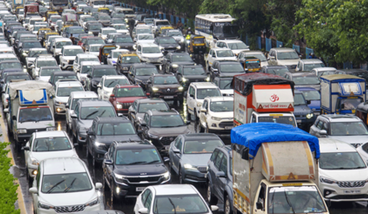 Mumbai to get 'Underworld Network,’ entire city to be traffic free in three years: CM Fadnavis