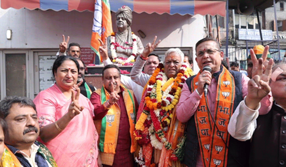 Last day of MCD bypoll campaign: Delhi CM holds roadshows, aims for BJP's 12-0 sweep