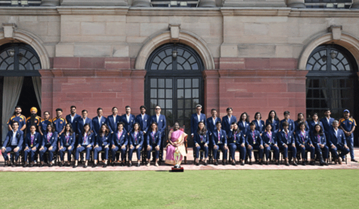President Droupadi Murmu hosts Women’s ODI WC-winning Indian team at Rashtrapati Bhavan