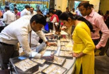 Gold records 2nd weekly loss amid hopes of US trade deals with India, China