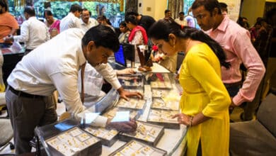 Gold records 2nd weekly loss amid hopes of US trade deals with India, China