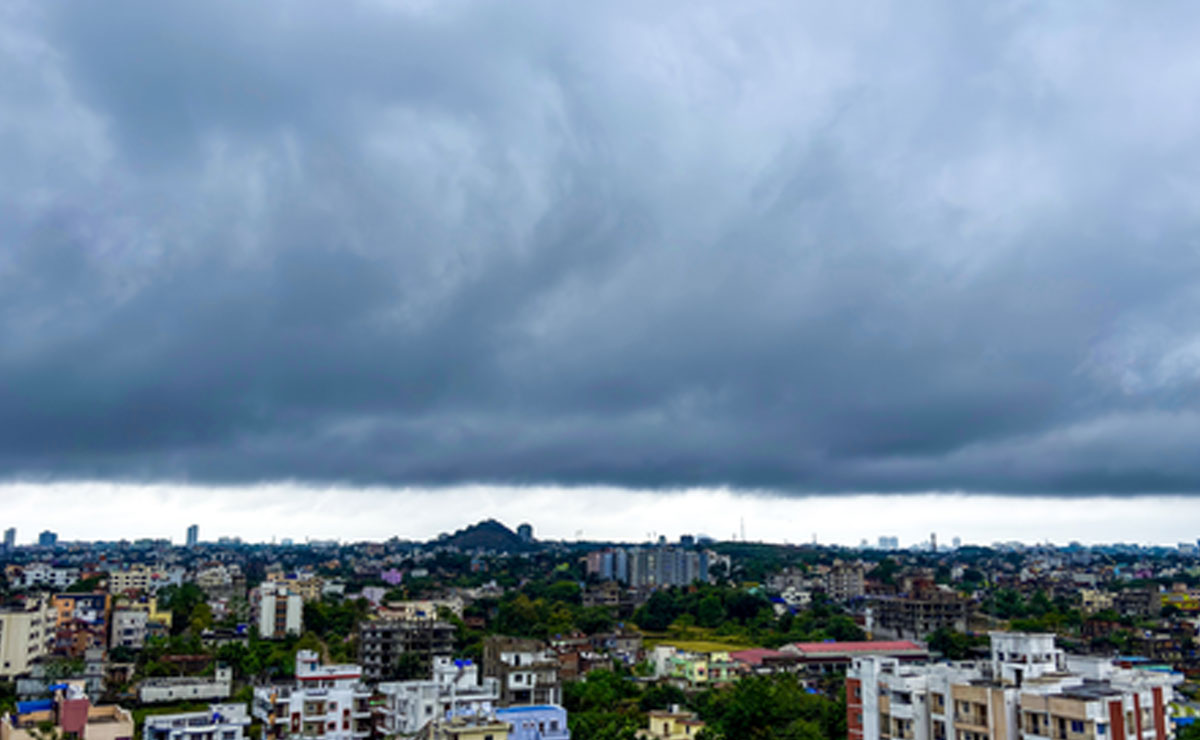4 districts of TN on high alert as deep depression nears cyclone intensity