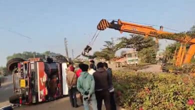 Truck Overturns on Parigi–Hyderabad Route Amid Growing Concerns Over Road Conditions