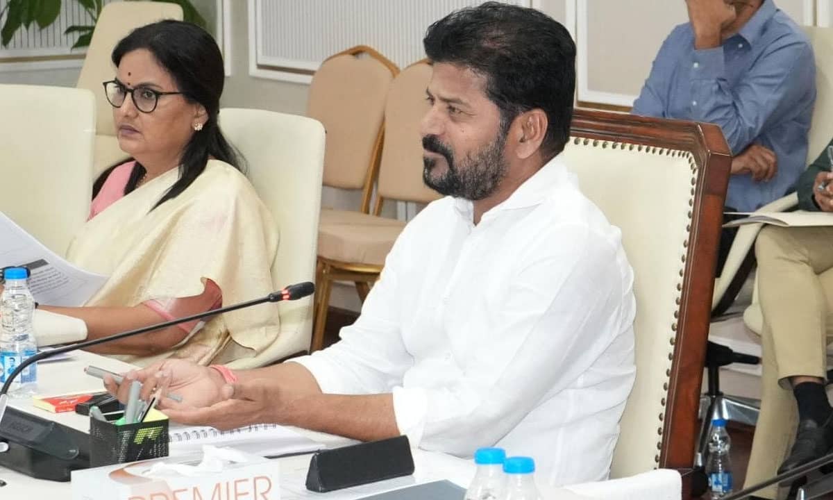 Telangana Govt Announces ₹15,000 DBT Relief for Cyclone Montha-Affected Households