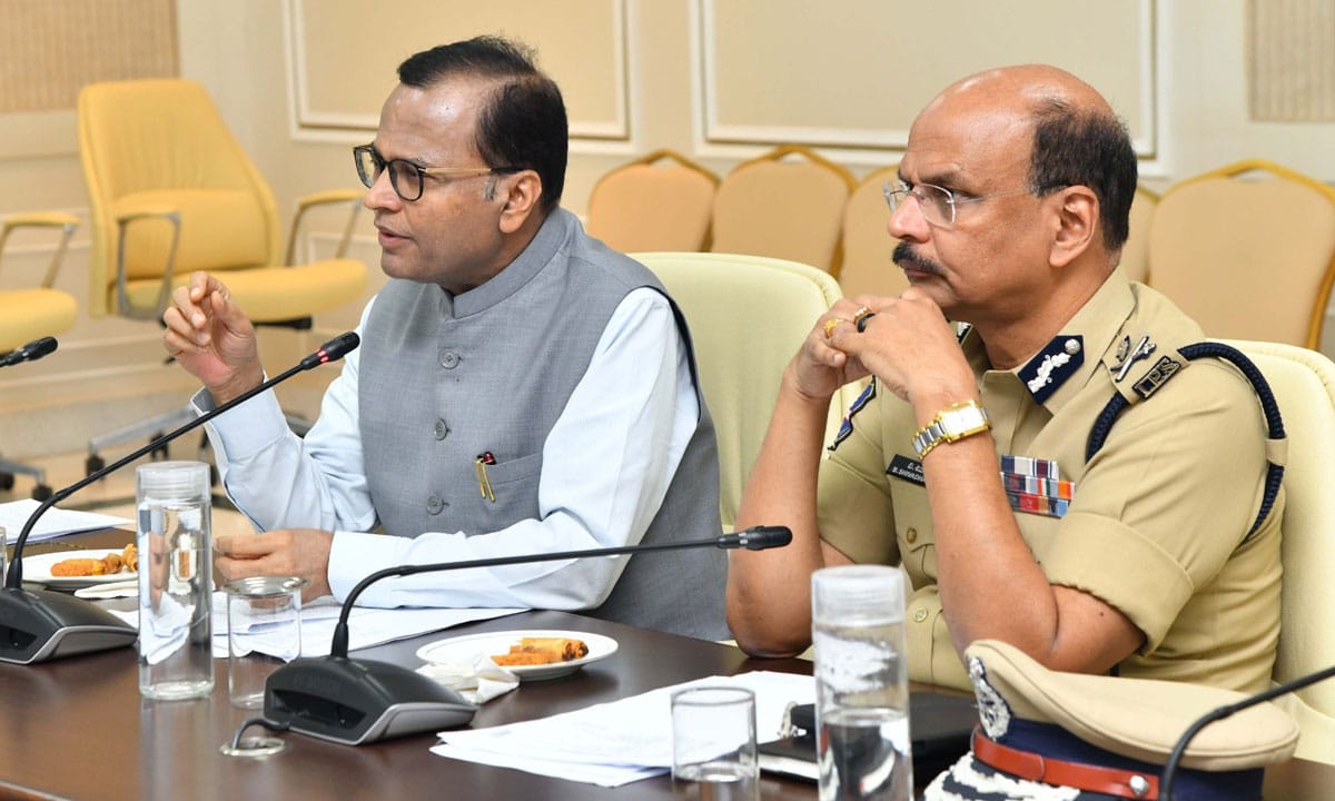 CS Orders Full-Scale Preparations for Vice-President and President’s Hyderabad Visits