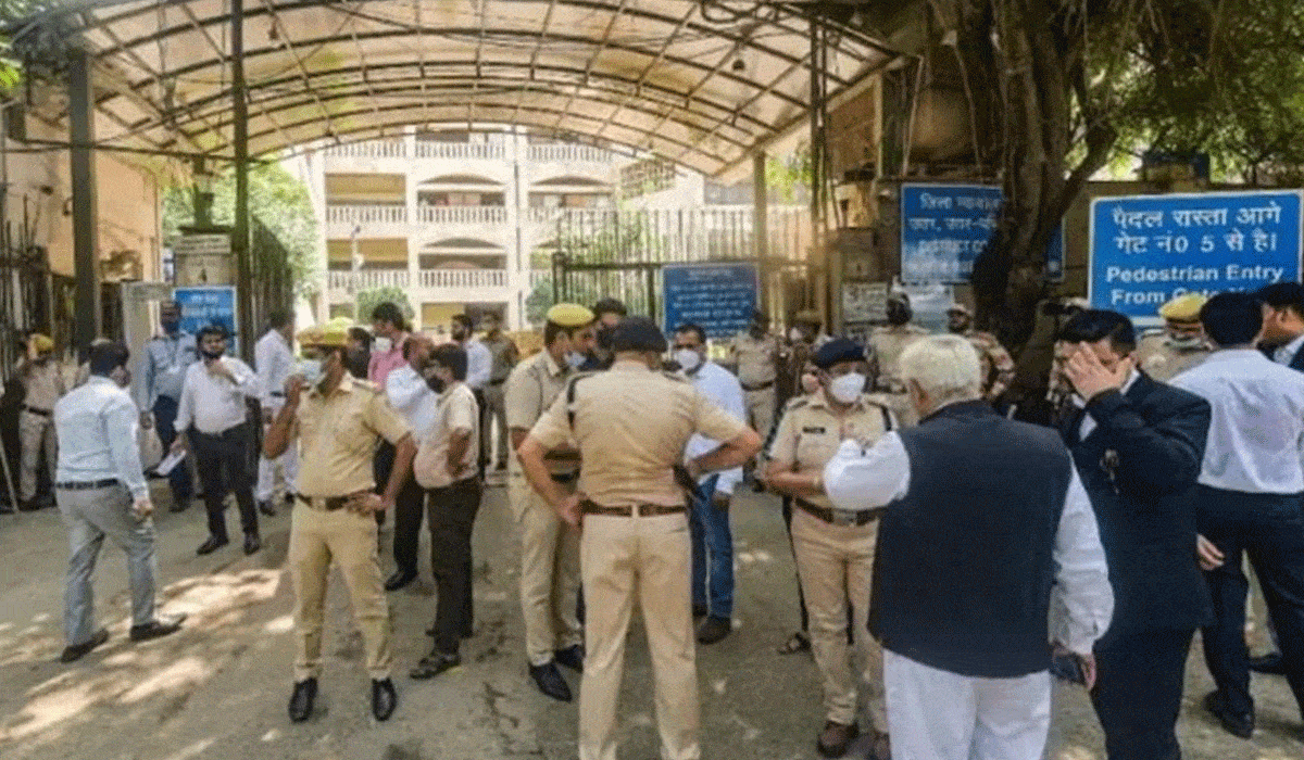 Two Delhi schools, 3 courts receive bomb threats; premises evacuated