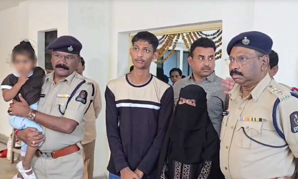 Golkonda Police Crack Kidnapping Case in Just 24 Hours, Rescue 4-Year-Old Girl Safely