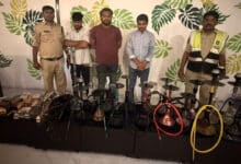 Illegal Hookah Café Busted; Three Arrested, Equipment Worth ₹1.09 Lakh Seized