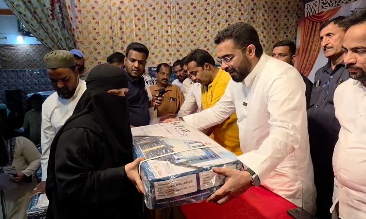 AIMIM MLA Majid Hussain Distributes 6th & 7th Phase of Salar-e-Millat ‘Pakwan’ Gas Cylinders in Nampally