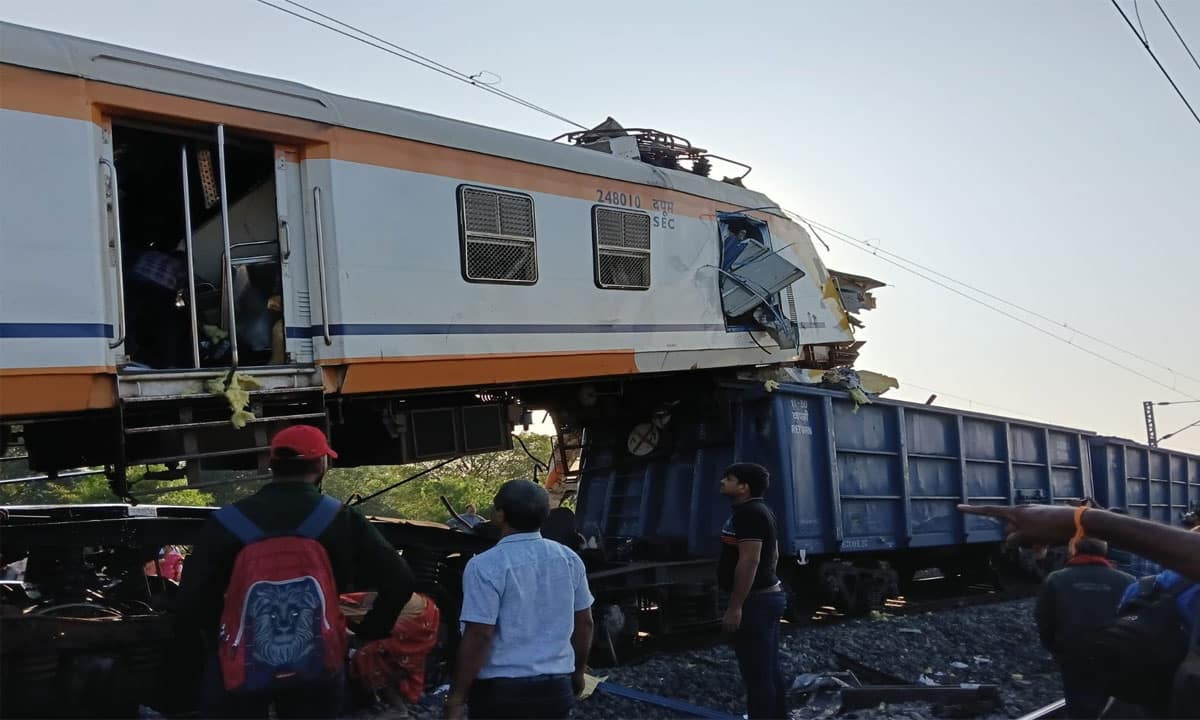 Tragic Collision in Chhattisgarh: Passenger Train Crashes into Goods Train Near Bilaspur, Several Dead
