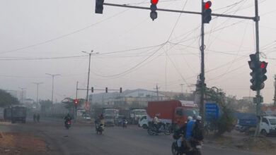 Delhi air quality nears ‘severe’ level, multiple spots record AQI above 400