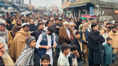 Pakistan: PTI workers intensify protests against sentencing of Imran Khan and his wife