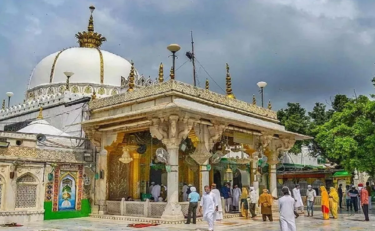 Bomb threat at Ajmer Dargah and Collectorate