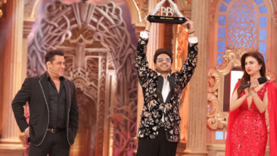 Gaurav Khanna lifts the "Bigg Boss 19' trophy
