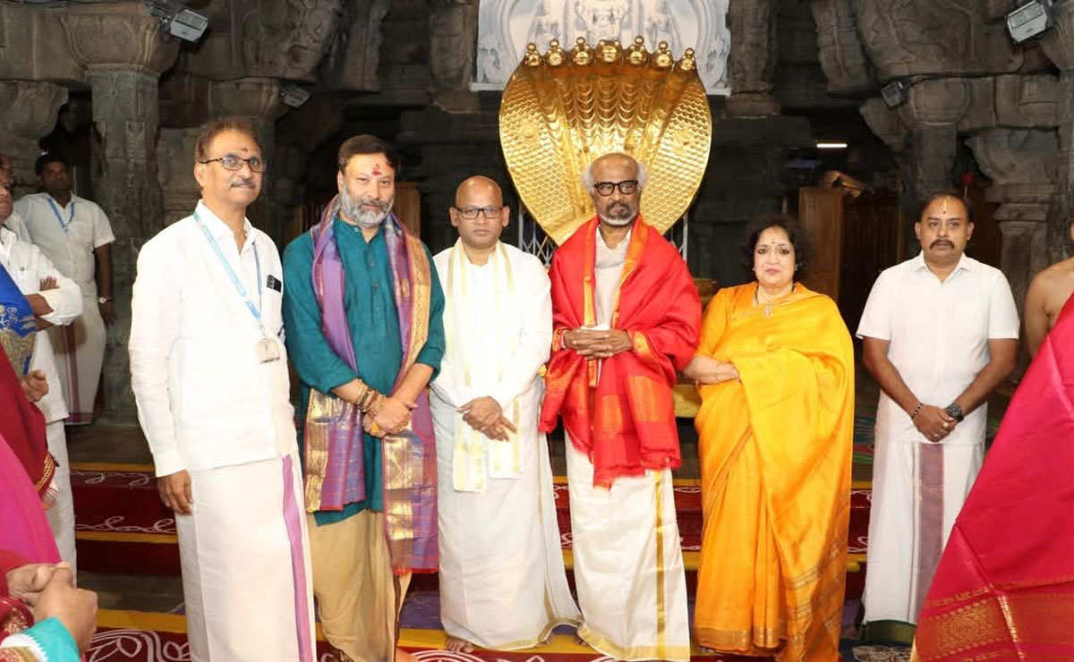 Rajinikanth visits Tirupati with family to offer prayers