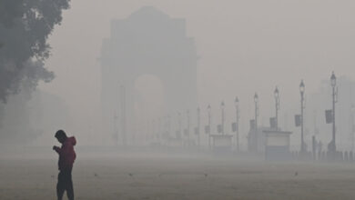 Heavy smog engulfs Delhi-NCR as air quality slips to 'very poor' category