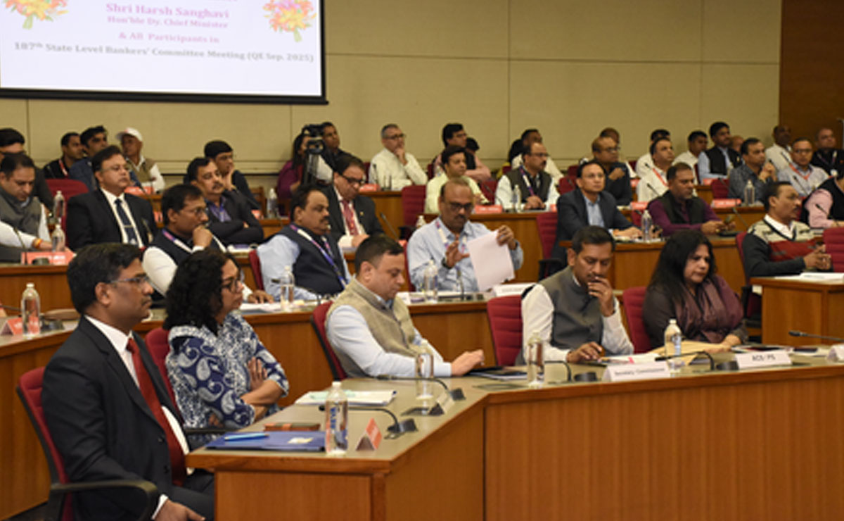 Gujarat Deputy CM highlights Jan-Dhan Yojana's impact on nation's banking sector