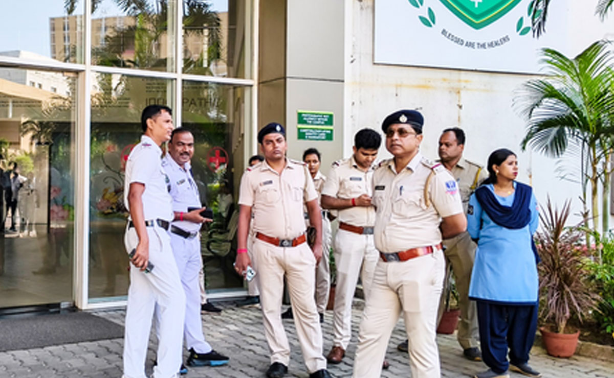 Security beefed up across Kolkata amid Bangladesh unrest