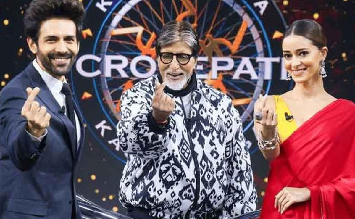 Kartik Aaryan & Ananya Panday's film title turns into a tongue twister for Big B