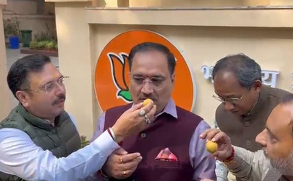 BJP wins 7 seats in MCD bypolls, AAP secures three