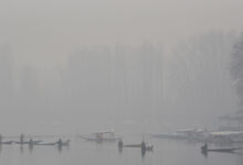 Minimum temperature rises above zero in J&K’s Srinagar; cold wave grips Gulmarg, Pahalgam