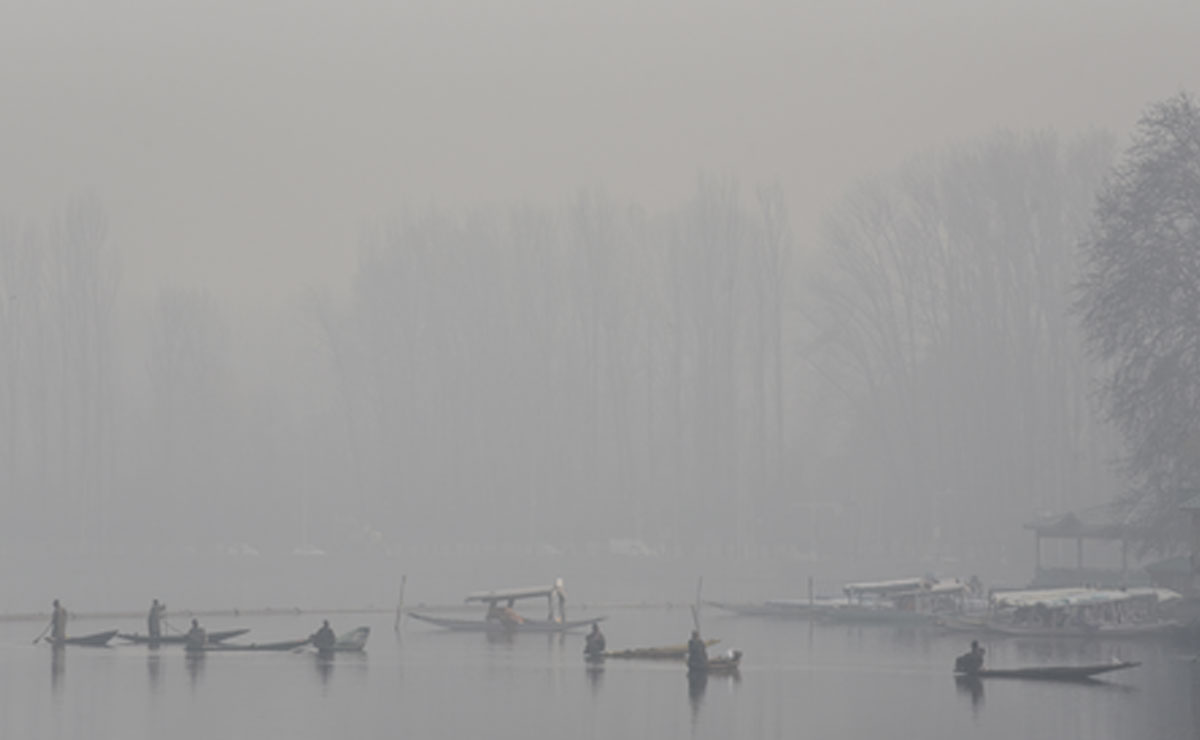Minimum temperature rises above zero in J&K’s Srinagar; cold wave grips Gulmarg, Pahalgam