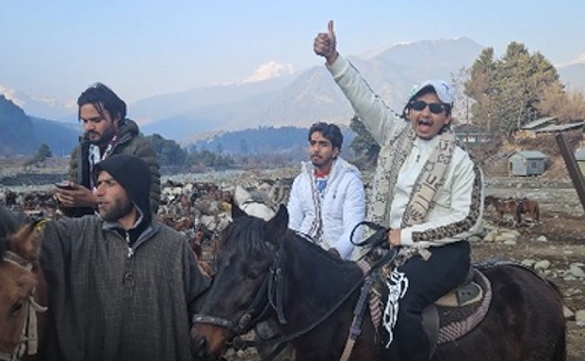 Tourist influx in Pahalgam ahead of New Year celebrations