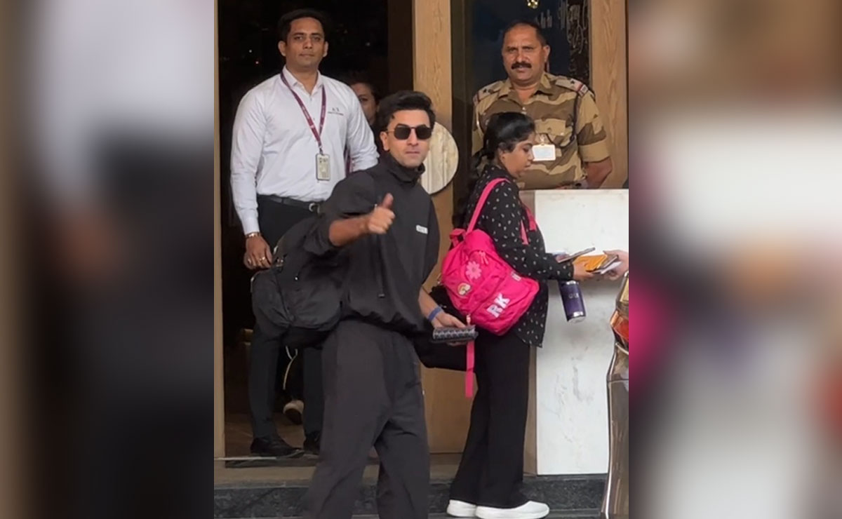 Ranbir Kapoor and Alia Bhatt jet off to undisclosed location to ring in