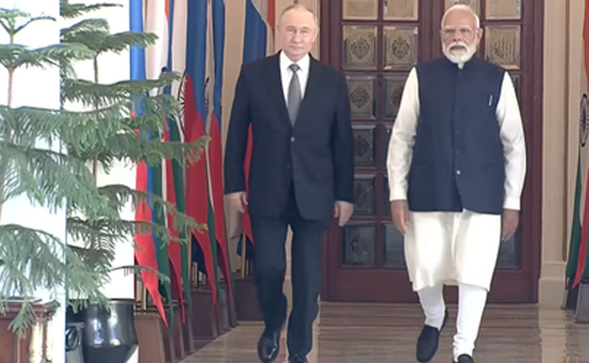 PM Modi, Russian President Putin hold talks at Hyderabad House