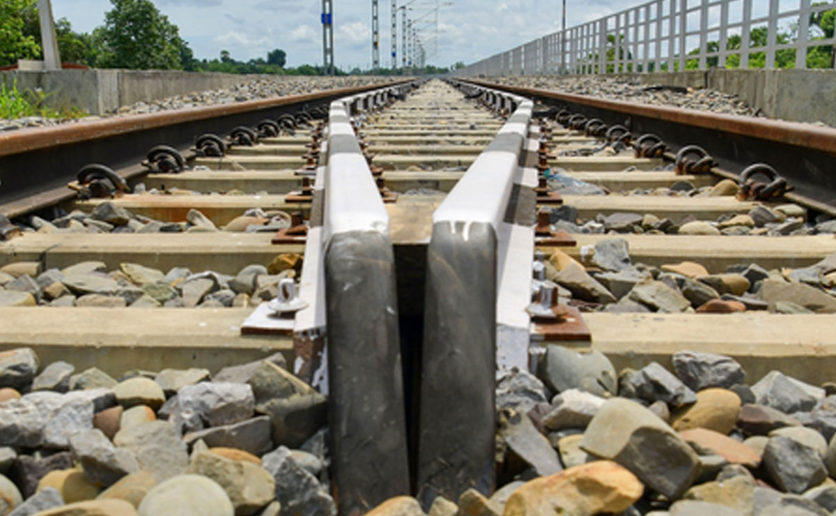 Six of family hit by freight train in MP, woman killed