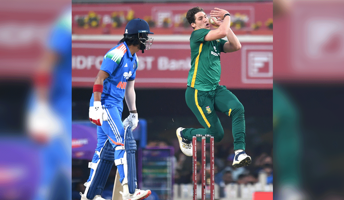 Nandre Burger, Tony de Zorzi ruled out of third ODI against India