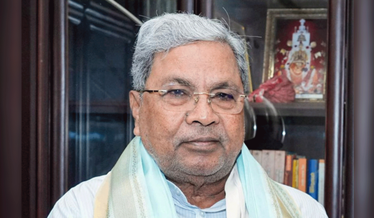 Siddaramaiah attacks Kumaraswamy over call for Gita in school syllabus, labels him ‘Manuvadi’