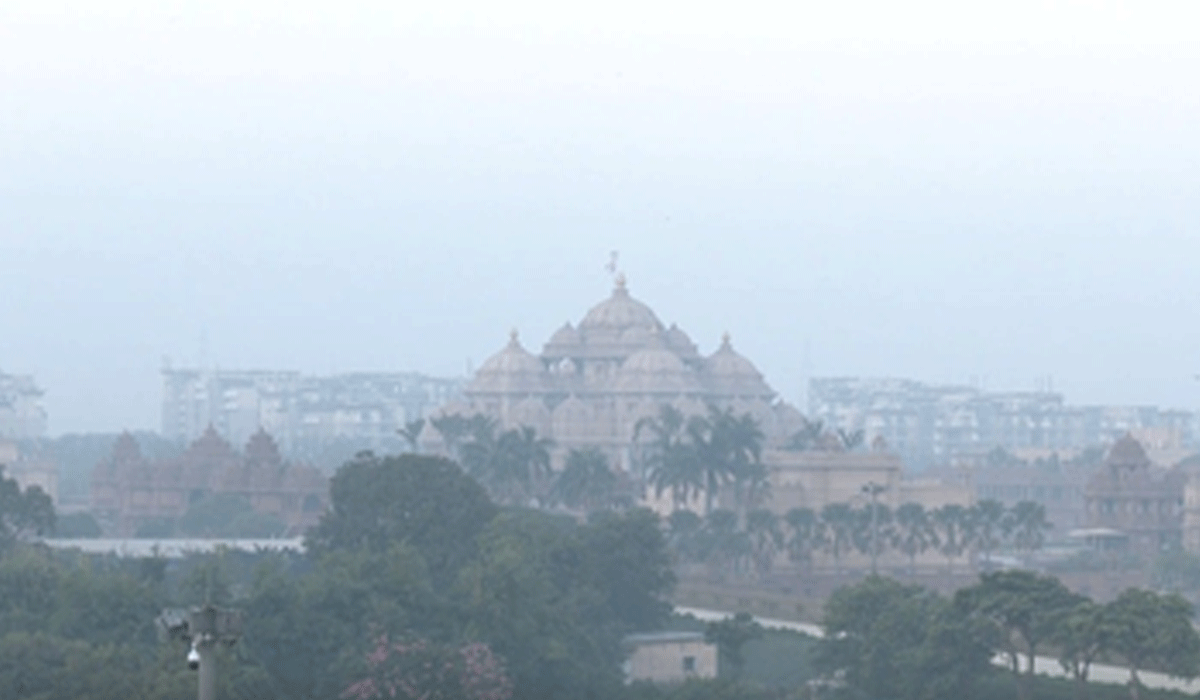 Delhi-NCR chokes again after brief respite; AQI crosses 300 in several areas