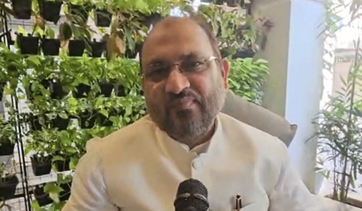 'Age not in Kharge's favour, Rahul not able to deliver': Moquim after expulsion from Congress