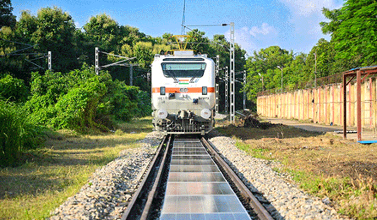 Indian Railways using 898 MW solar power at 2,626 stations: Govt