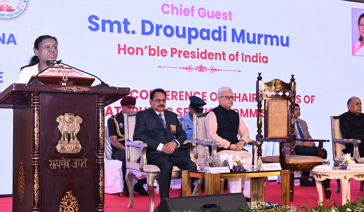 Prez Murmu asks Public Service Commission to give priority to honesty of candidates